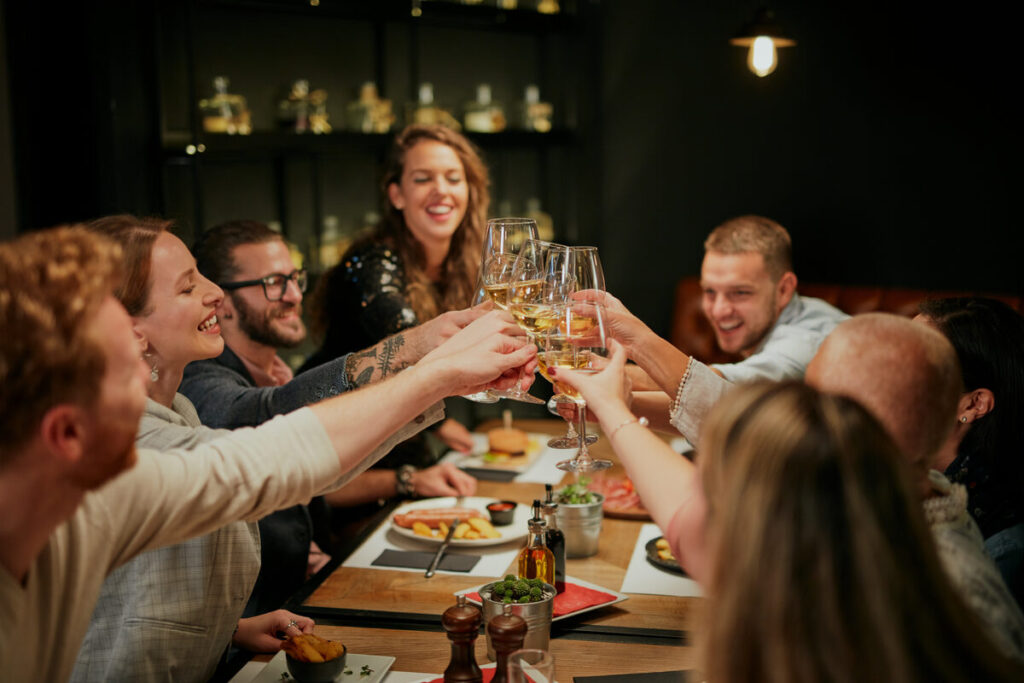 A Food Lover’s Guide to Vista Las Palmas: Top Restaurants, Hidden Gems, and Local Flavors